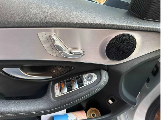 Car image 44