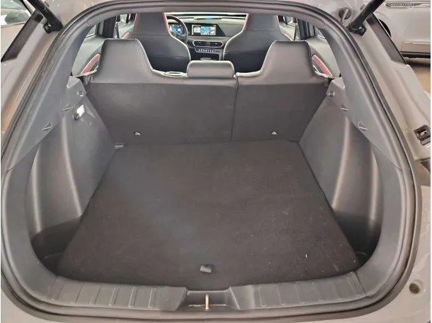 Car image 32