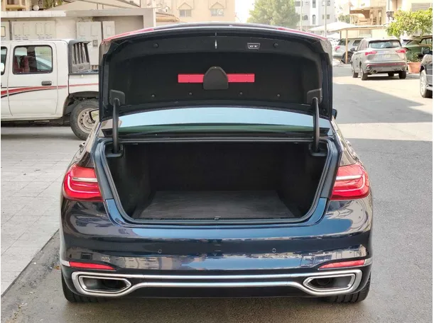 Car image 38
