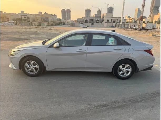 Car image 8