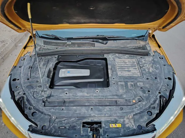 Car image 34