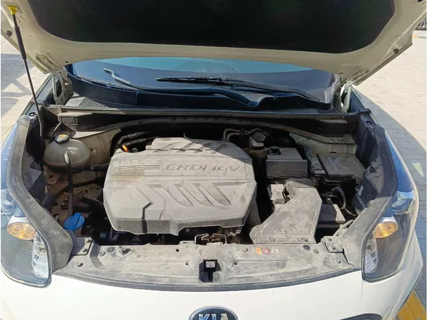 Car image 30
