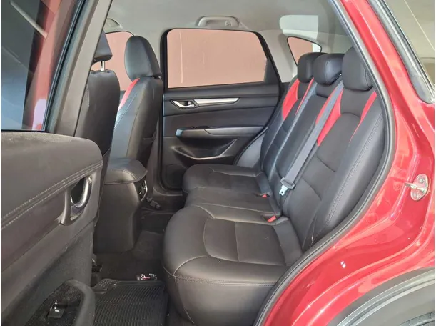 Car image 13