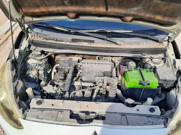 Car image 19