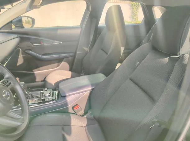 Car image 15
