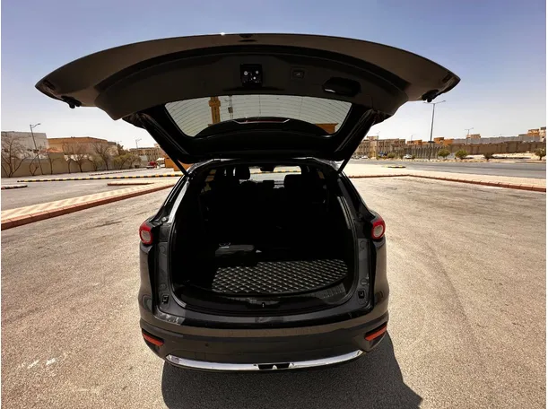 Car image 23