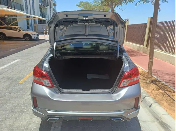 Car image 23