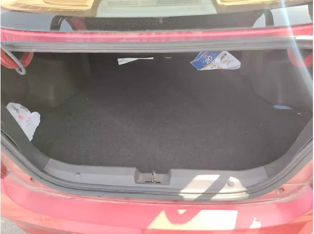 Car image 30