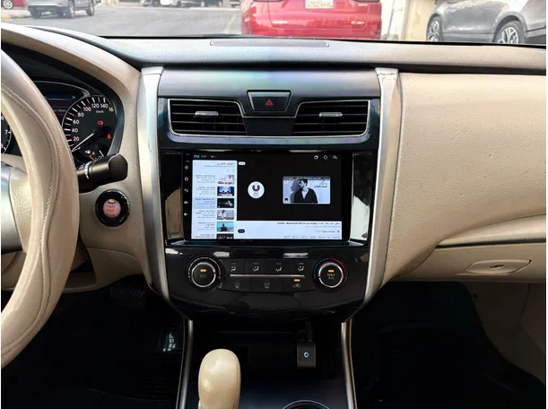Car image 19