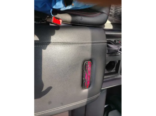 Car image 29
