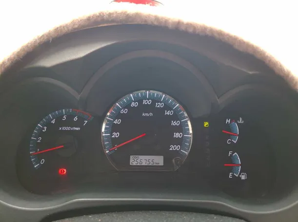 Car image 19