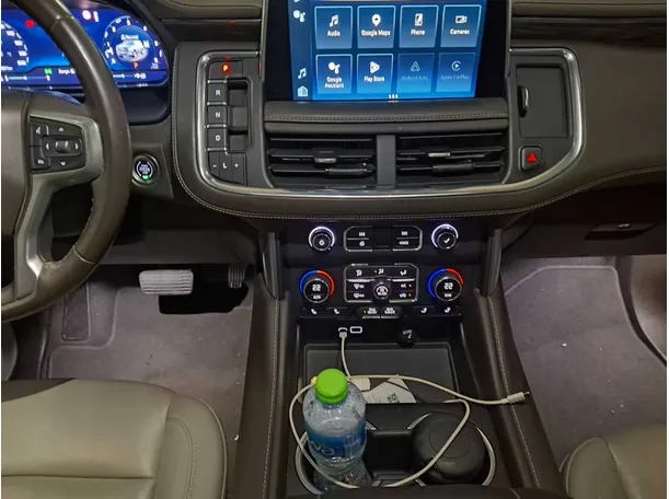 Car image 15