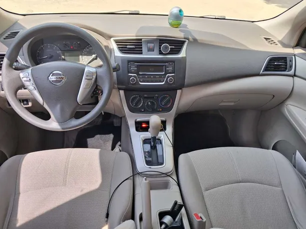 Car image 16