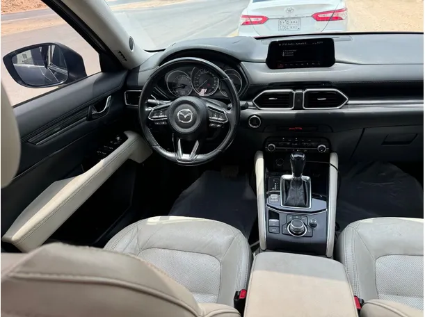 Car image 17