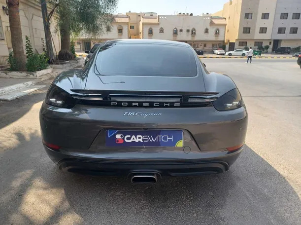 Car image 6