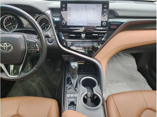 Car image 17