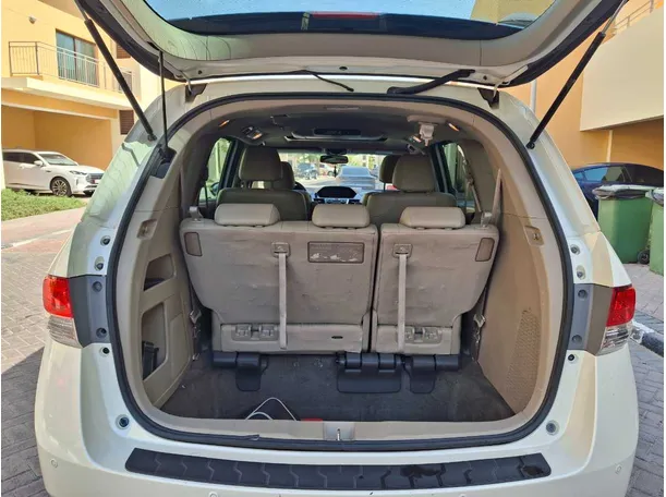 Car image 22