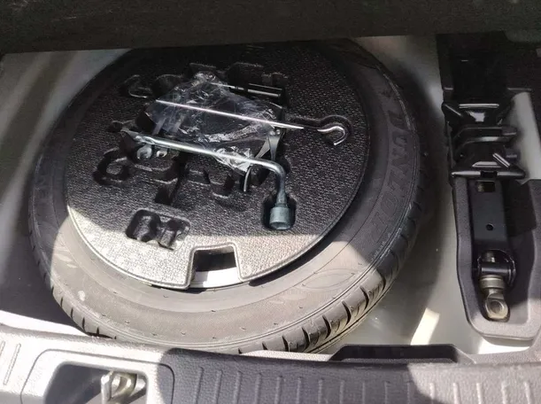 Car image 45