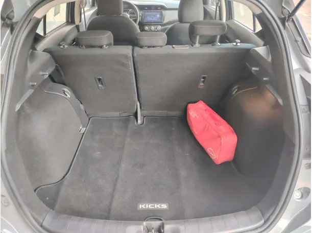 Car image 35
