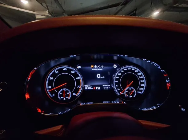 Car image 20