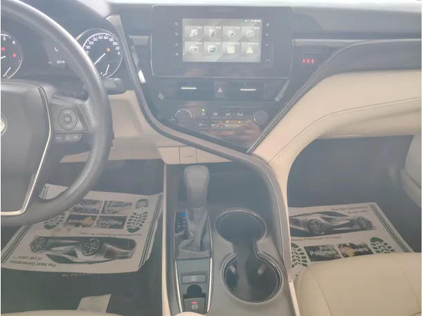Car image 20