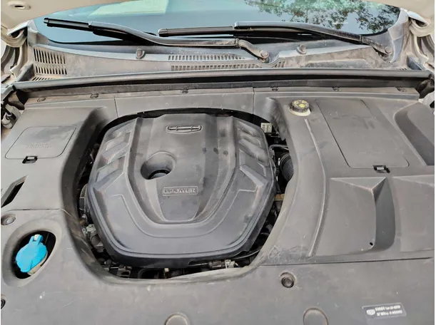 Car image 23