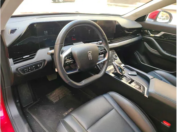 Car image 15