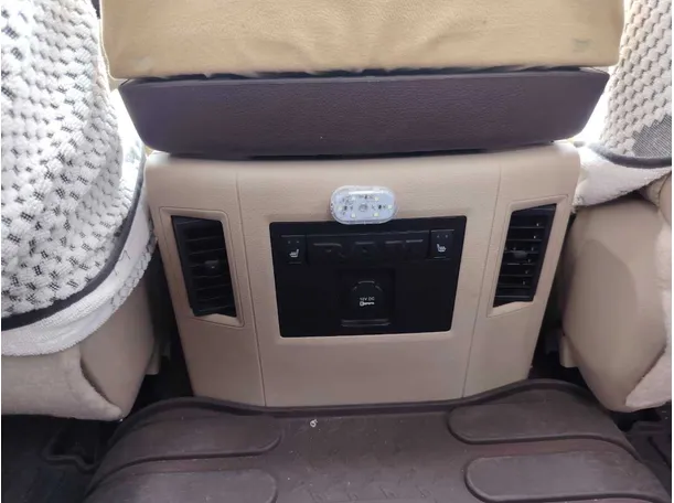 Car image 29