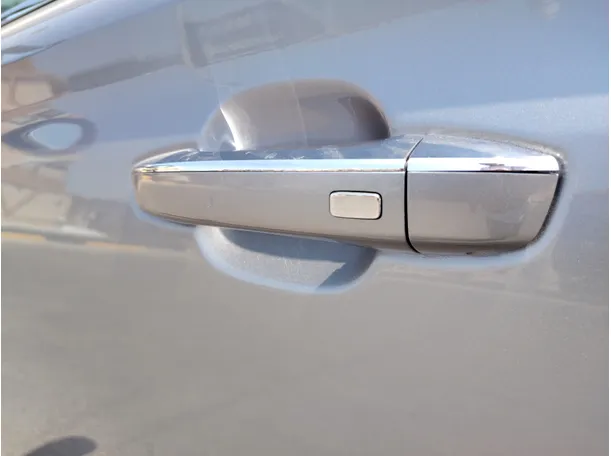 Car image 33