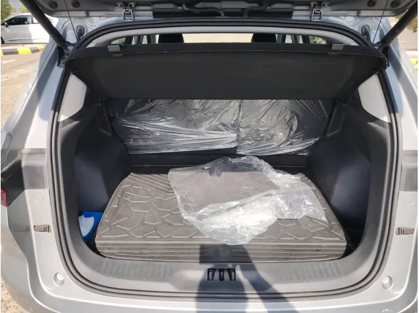 Car image 24