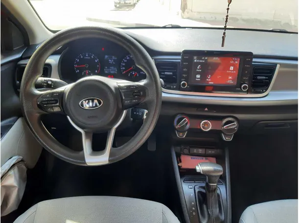 Car image 16