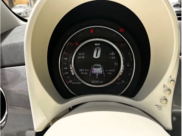 Car image 19