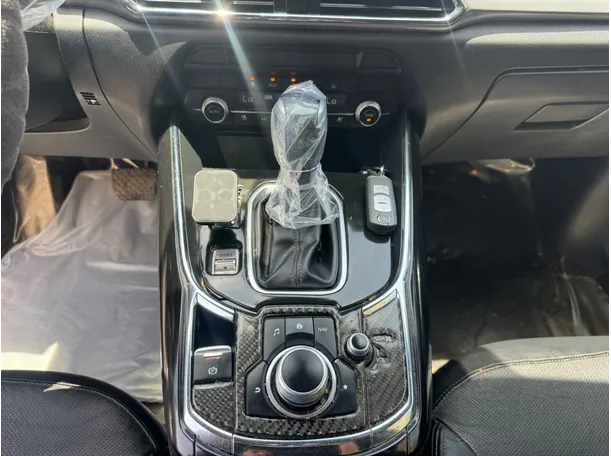 Car image 15