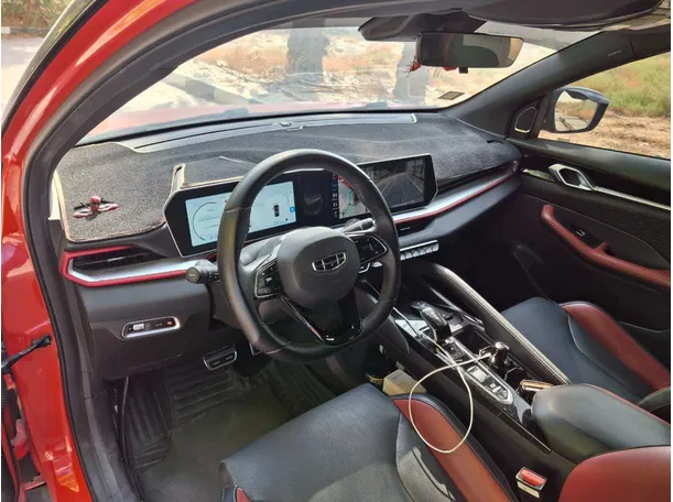 Car image 11