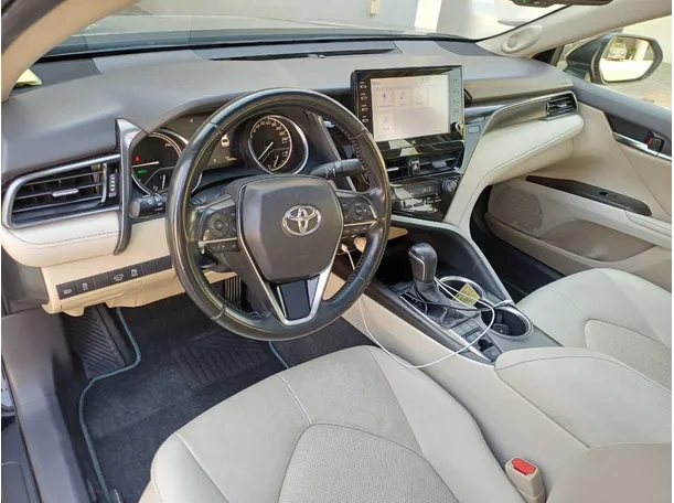 Car image 11