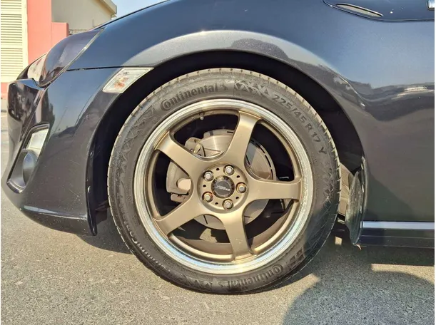 Car image 9