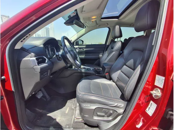 Car image 12