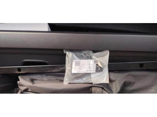 Car image 35