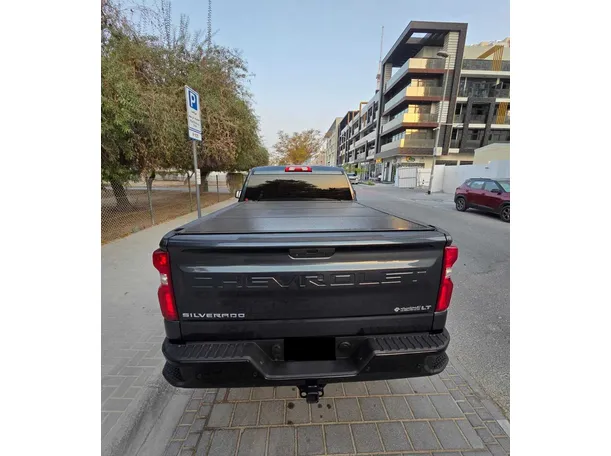 Car image 7