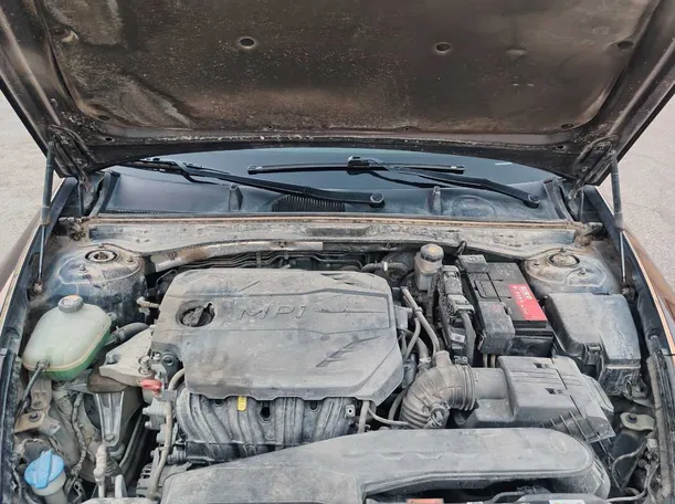 Car image 27