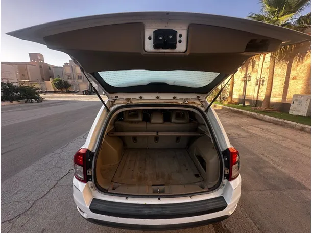 Car image 22