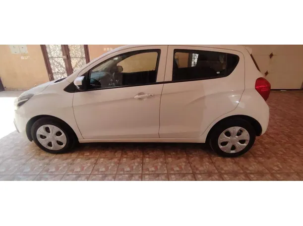 Car image 8