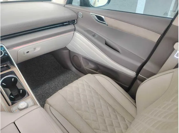 Car image 39