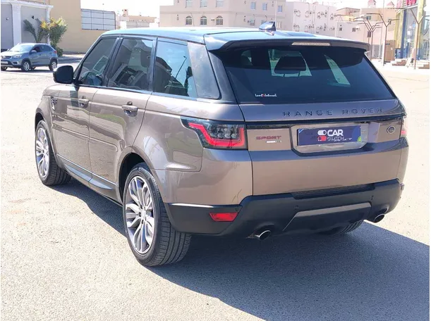 Car image 7