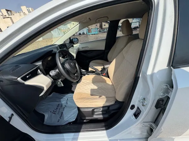 Car image 11