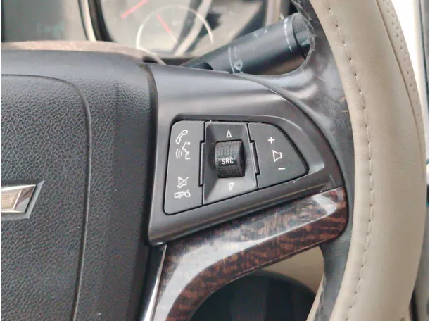 Car image 25