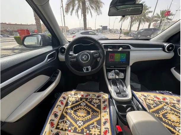 Car image 16
