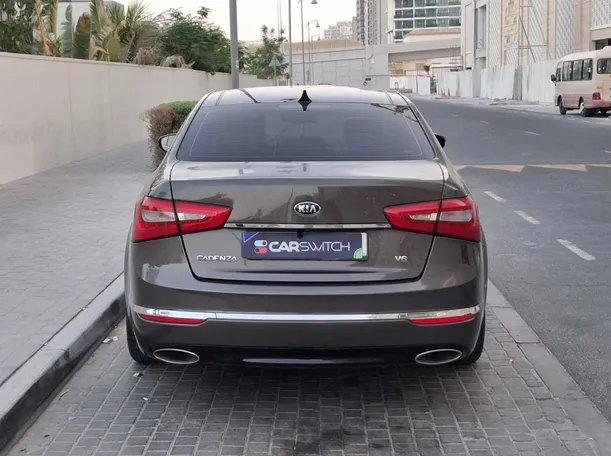 Car image 6