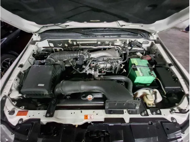 Car image 25