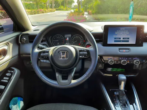 Car image 14